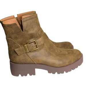 Zodiac- women’s Miller moto bootie. Size 8.5